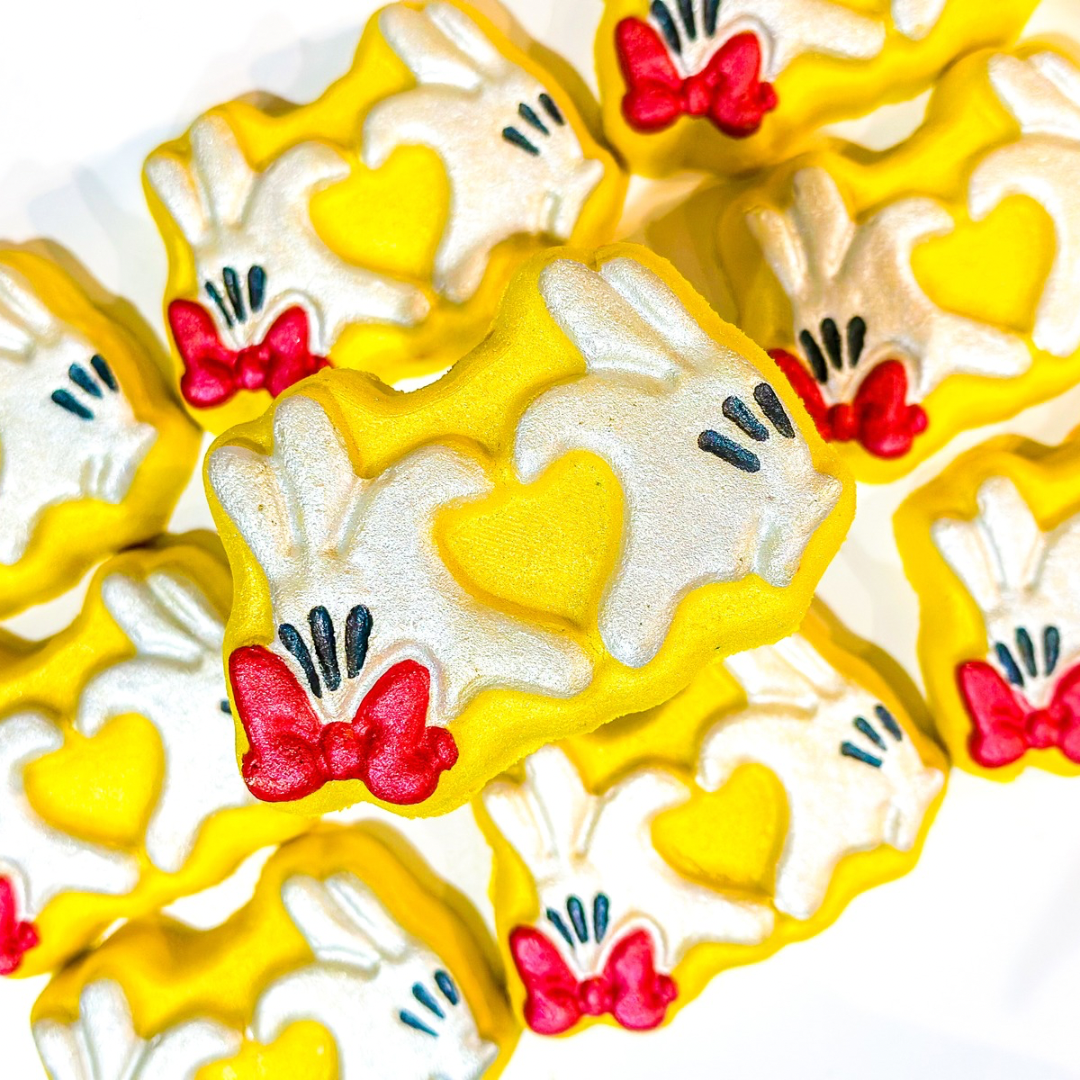 Magical Heart Hands • The Iconic Duo BathBombs